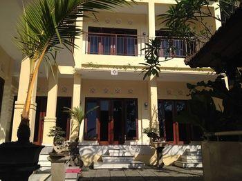 Guest house Sari Buana 2*